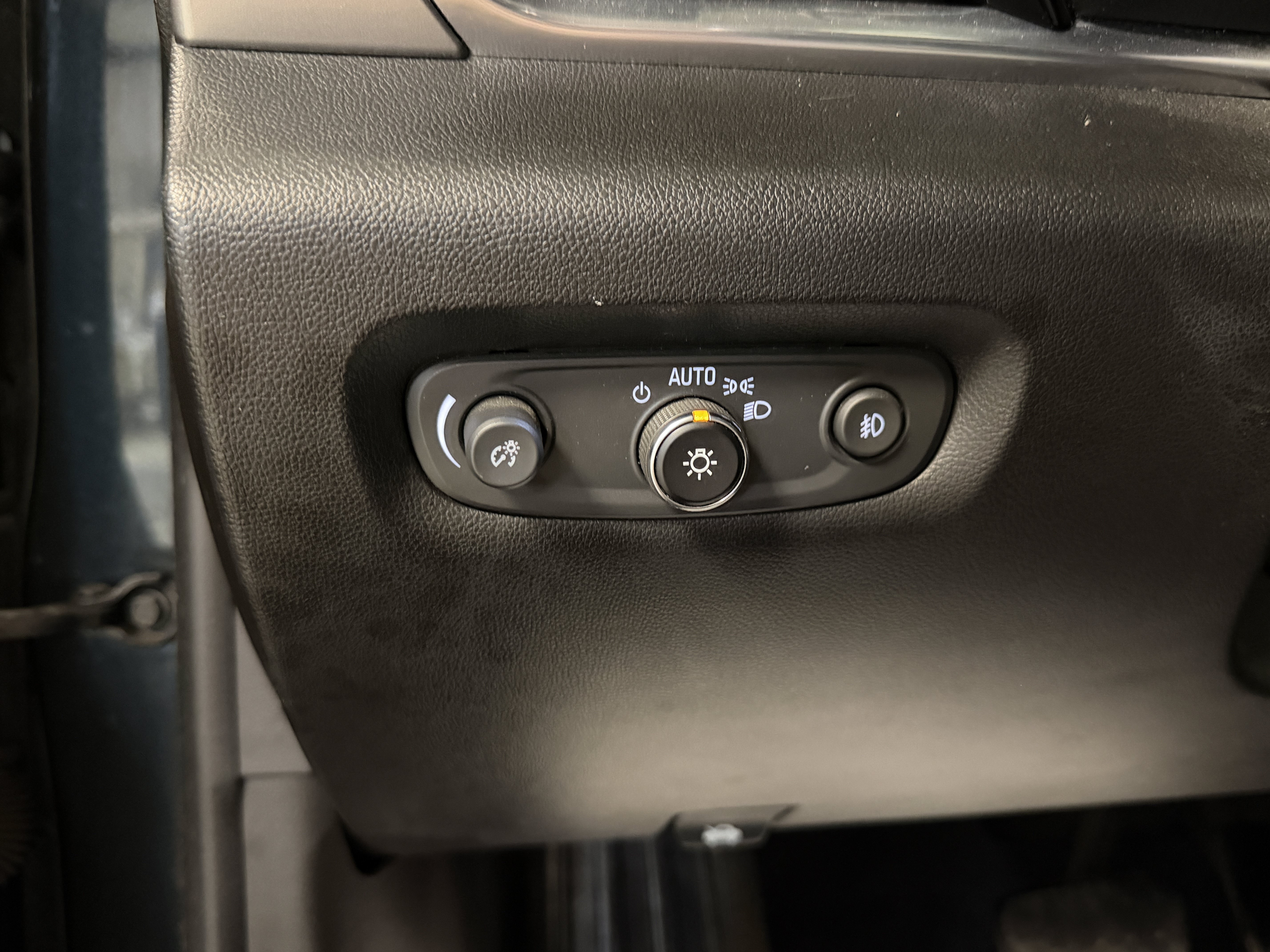 Used 2020 Chevrolet Traverse RS FWD image 19
