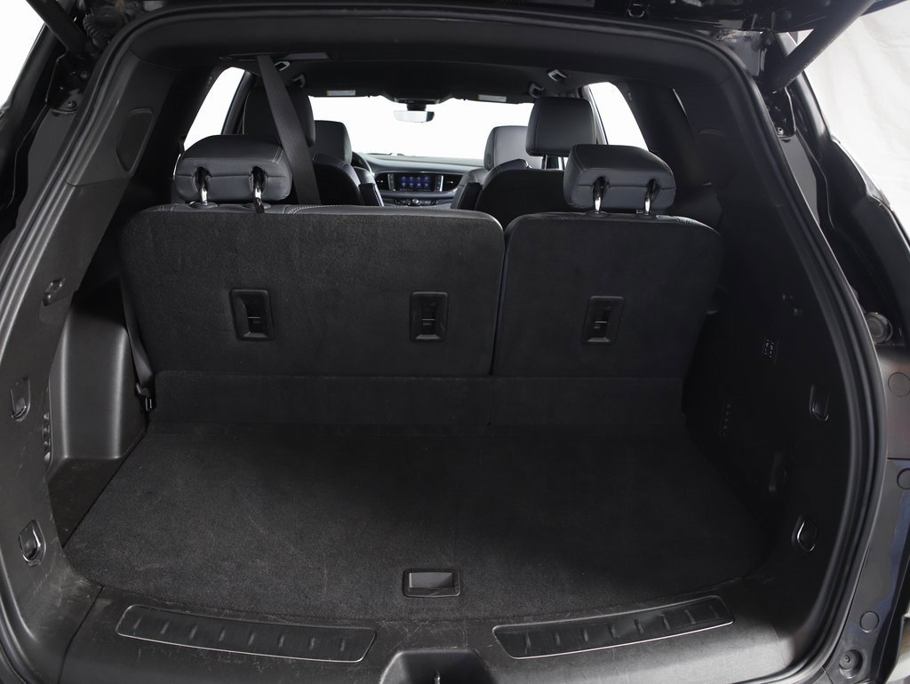 Used 2024 Buick Enclave Premium image 12