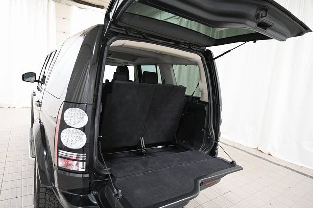 Used 2016 Land Rover LR4 HSE Silver Edition image 24