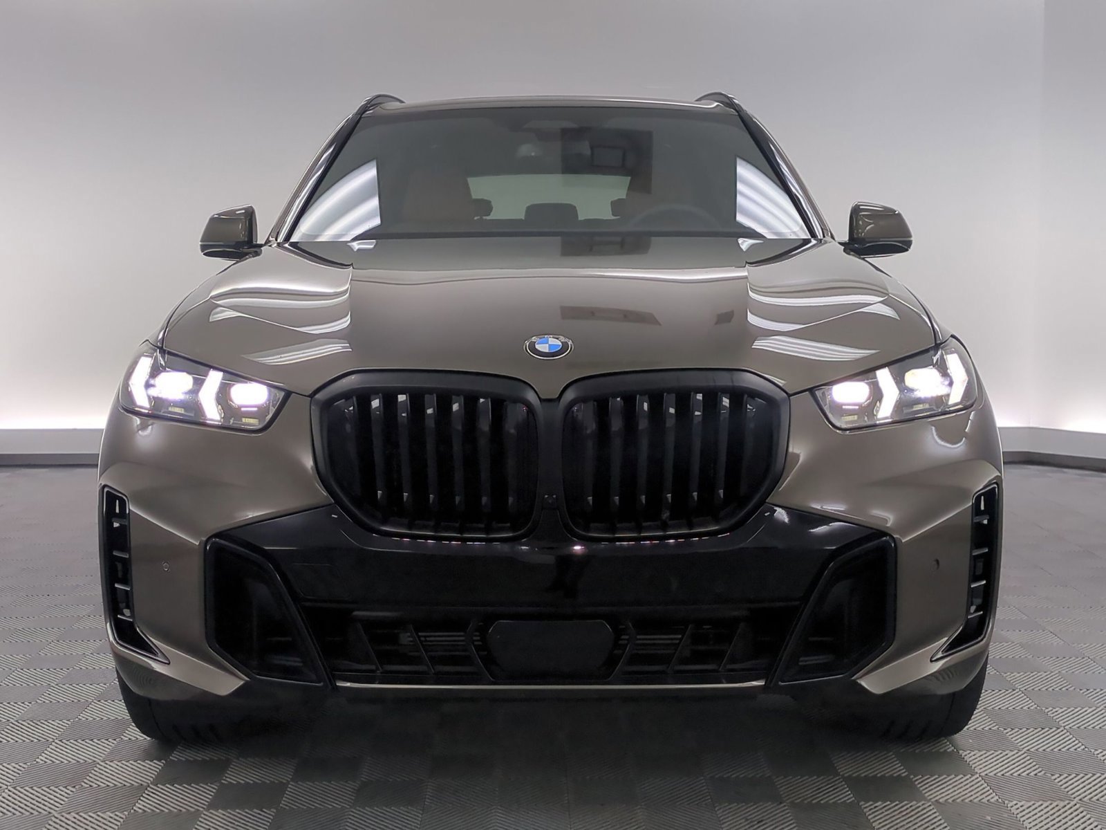 Used 2026 BMW X5 xDrive40i w/ M Sport Package AWD/4WD image 6