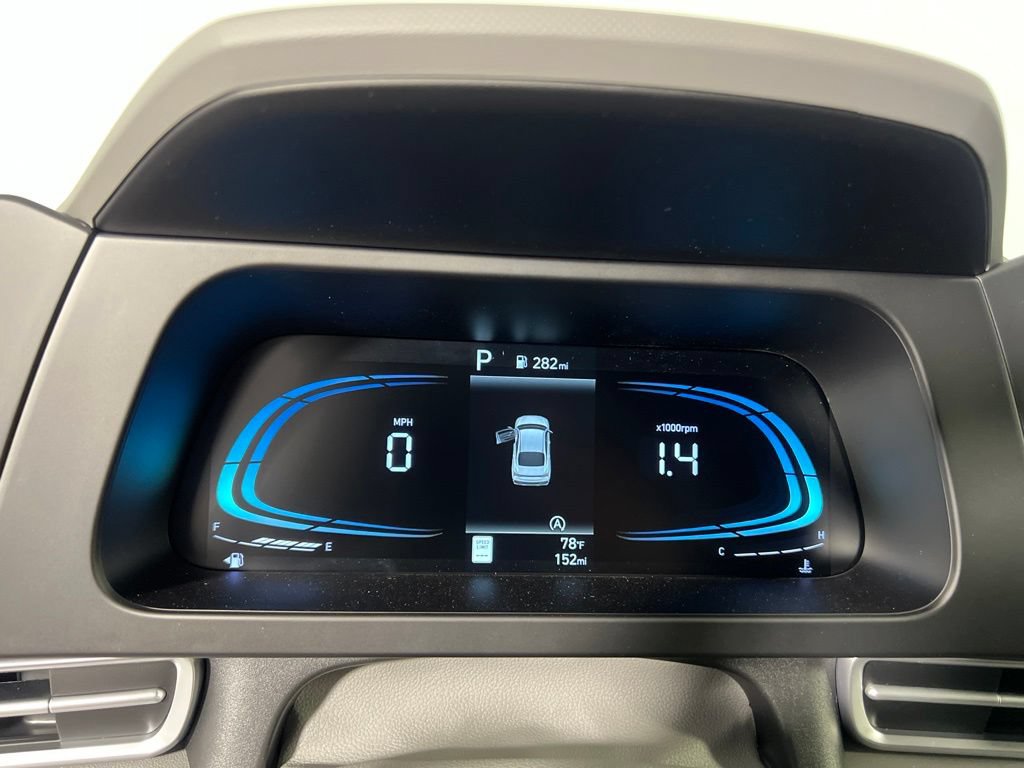New 2026 Hyundai Elantra SE FWD image 17