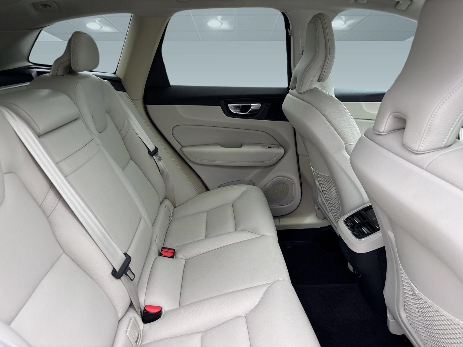 Used 2019 Volvo XC60 T5 Inscription AWD/4WD image 31