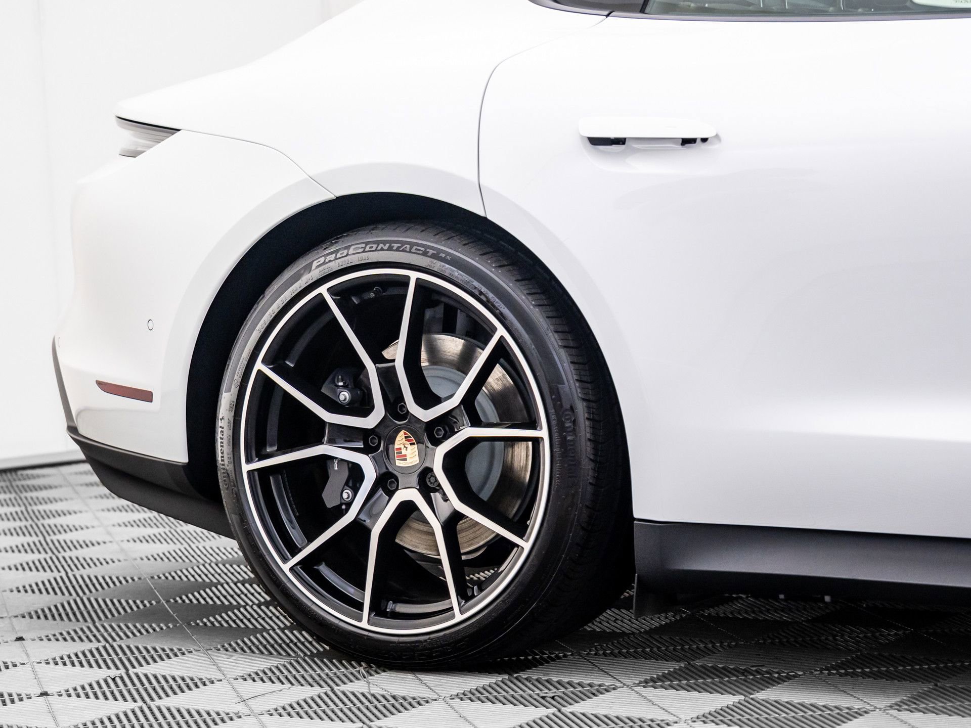 New 2025 Porsche Taycan image 36