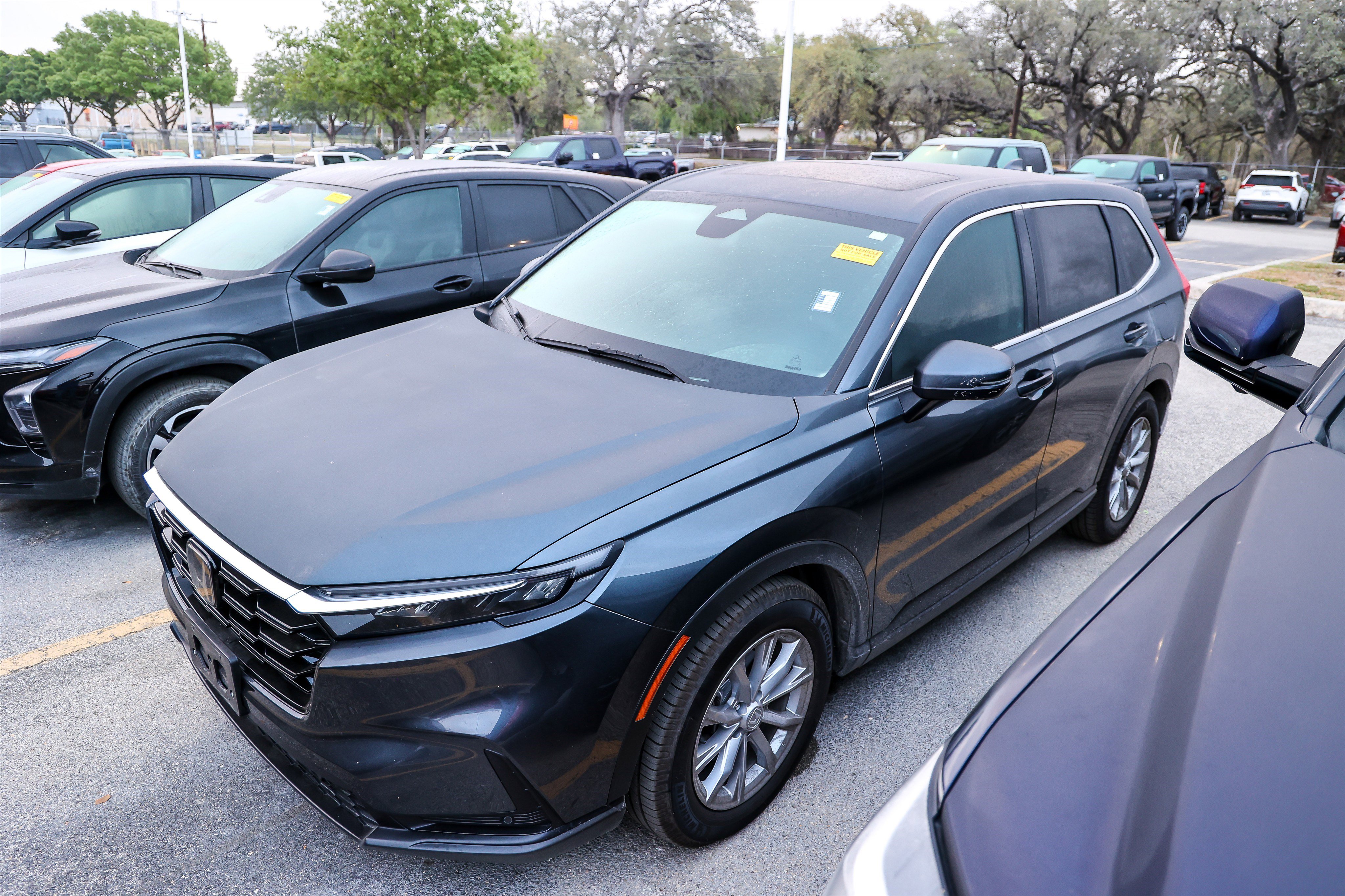 Used 2025 Honda CR-V EX-L image 3