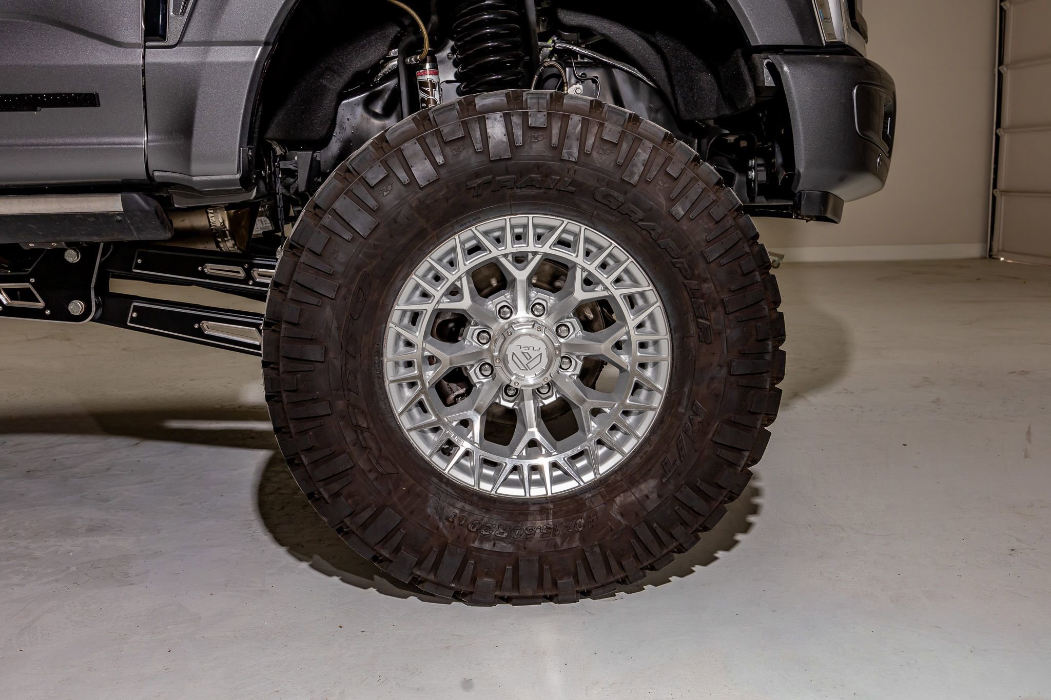 Used 2025 Ford F350 Platinum w/ FX4 Off-Road Package AWD/4WD image 11