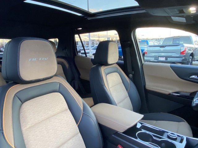 Used 2025 Chevrolet Equinox ACTIV w/ Safety and Technology Package image 23