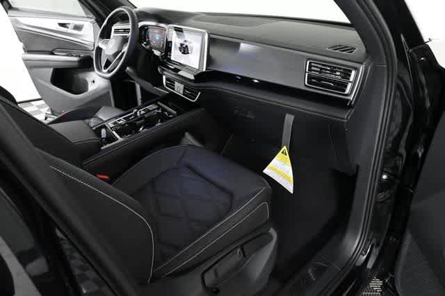 New 2026 Volkswagen Atlas Cross Sport SE FWD image 17
