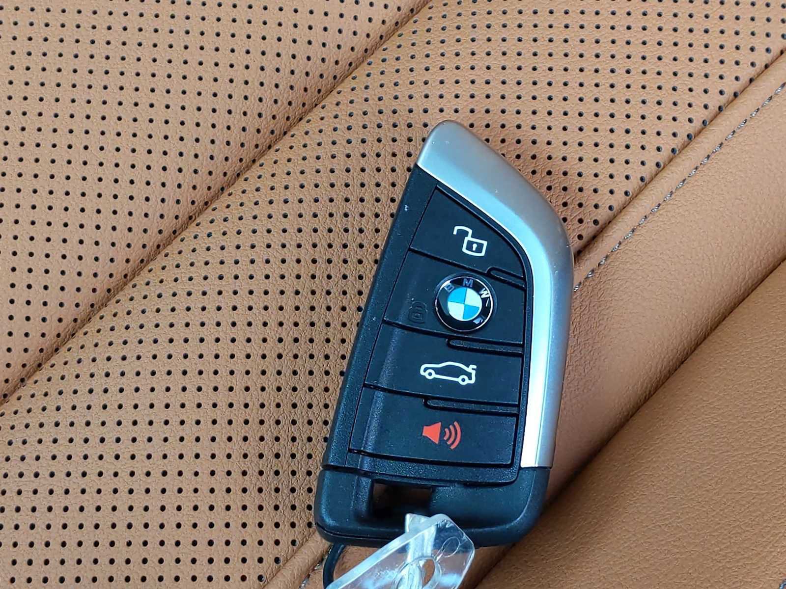 Used 2025 BMW i4 xDrive40i w/ Premium Package image 37