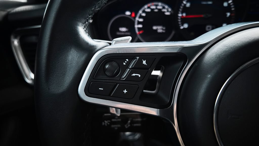 Used 2020 Porsche Panamera 4 AWD/4WD image 23
