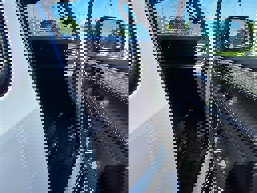 Used 2024 Jeep Wagoneer L Series II w/ Premium Group I image 27