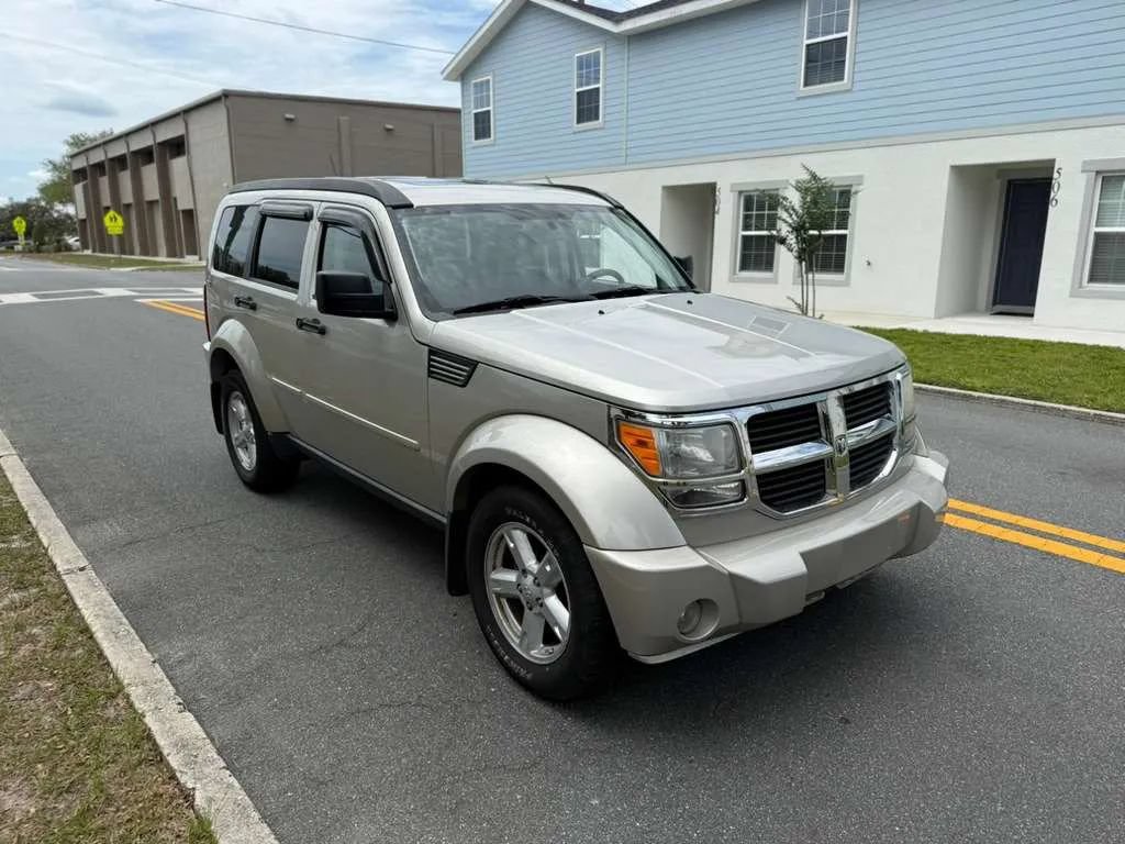 Used 2009 Dodge Nitro SLT AWD/4WD image 2