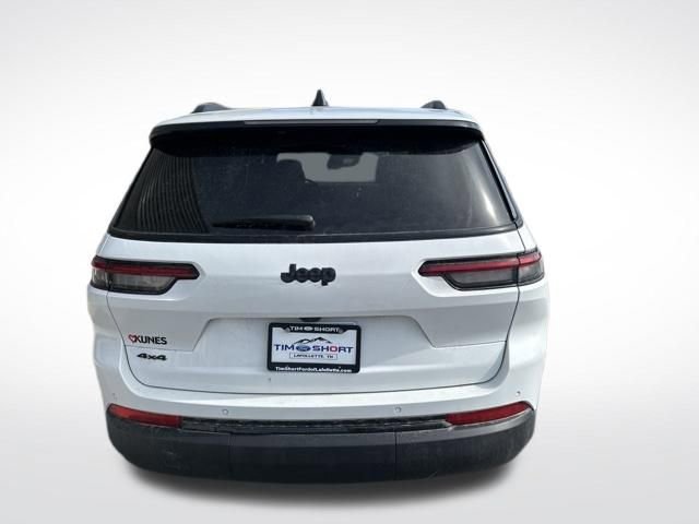 Used 2025 Jeep Grand Cherokee L Laredo image 11