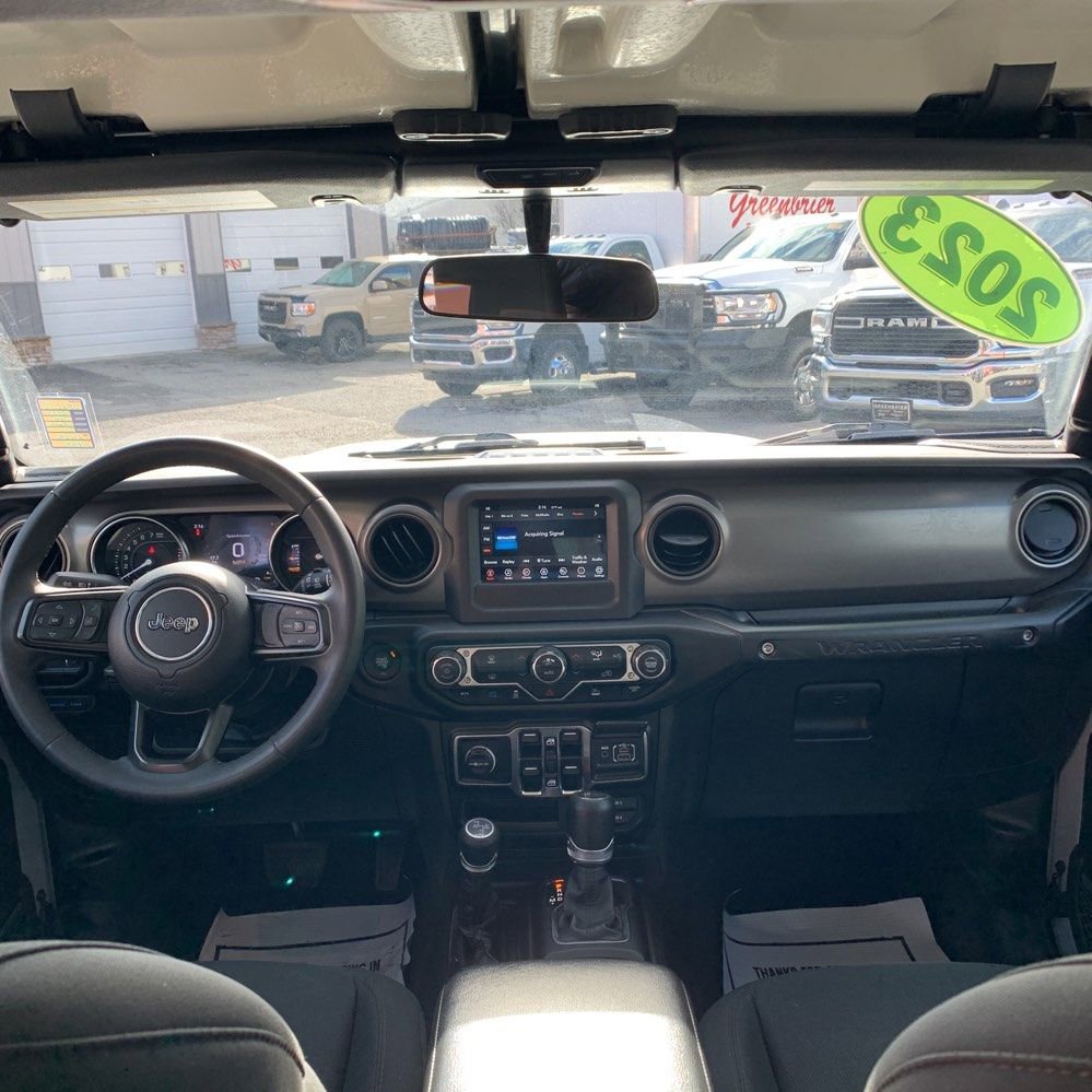 Used 2023 Jeep Wrangler Unlimited image 8