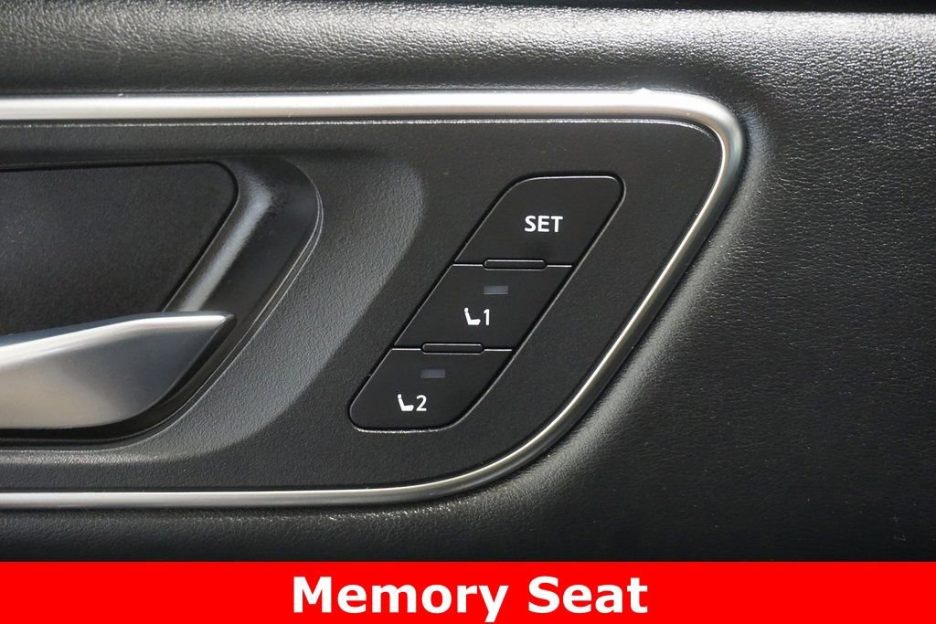 Used 2021 Nissan Rogue Platinum image 7