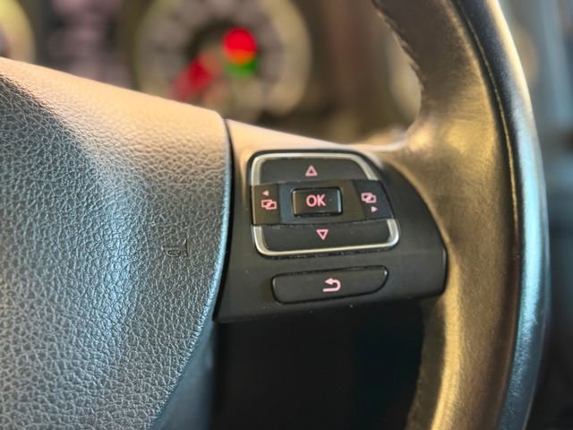 Used 2017 Volkswagen Tiguan Sport AWD/4WD image 27
