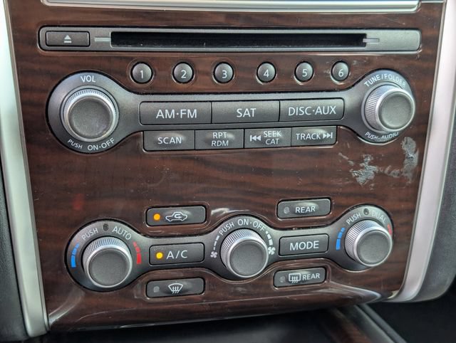 Used 2015 Nissan Pathfinder SL w/ SL Tech Package FWD image 17