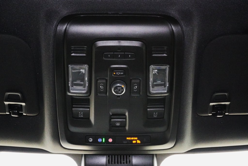 Used 2024 GMC Yukon AT4 w/ Technology Package AWD/4WD image 24