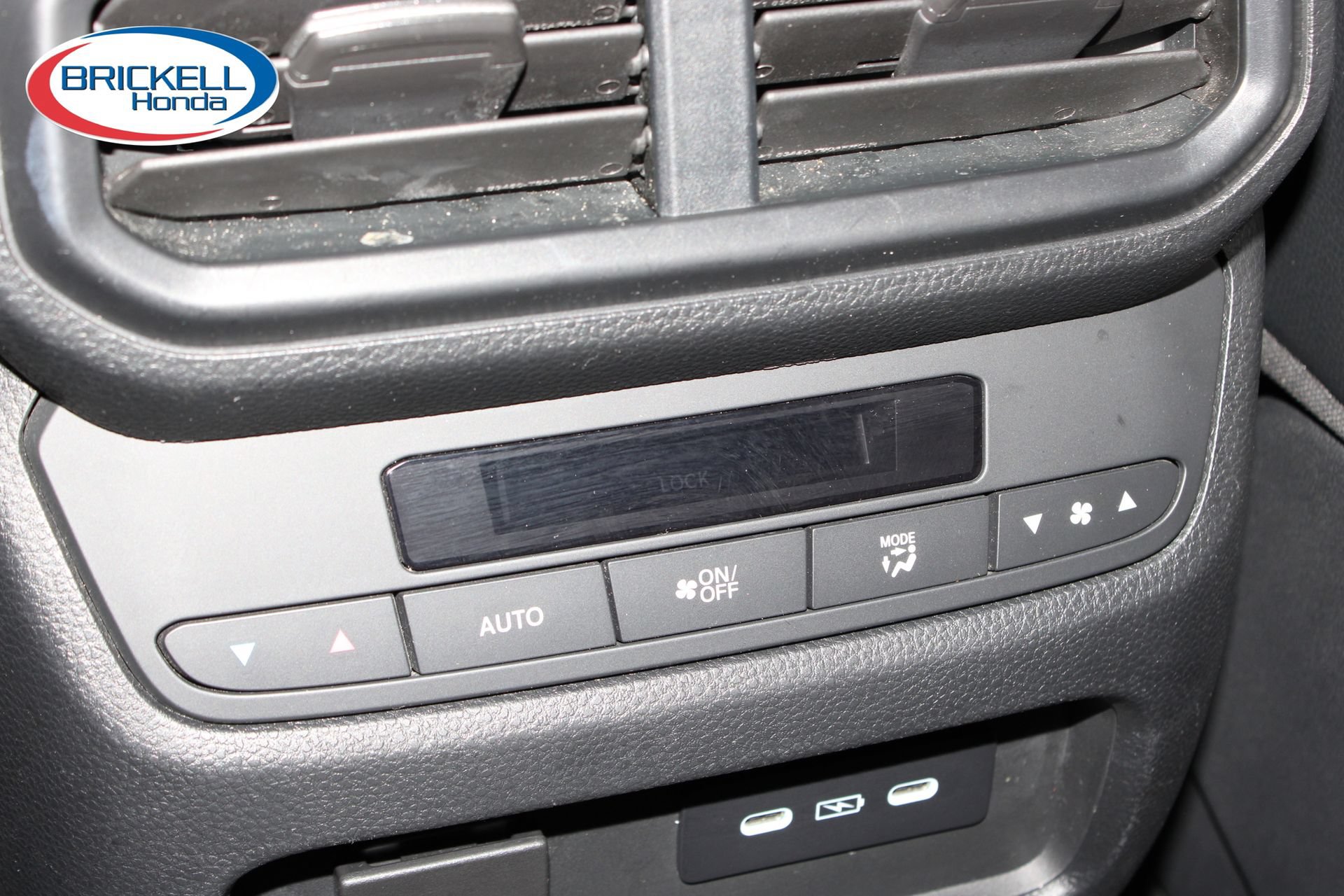 Certified 2024 Honda Pilot TrailSport image 28