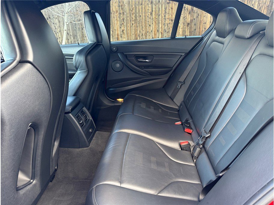 Used 2018 BMW M3 RWD image 32