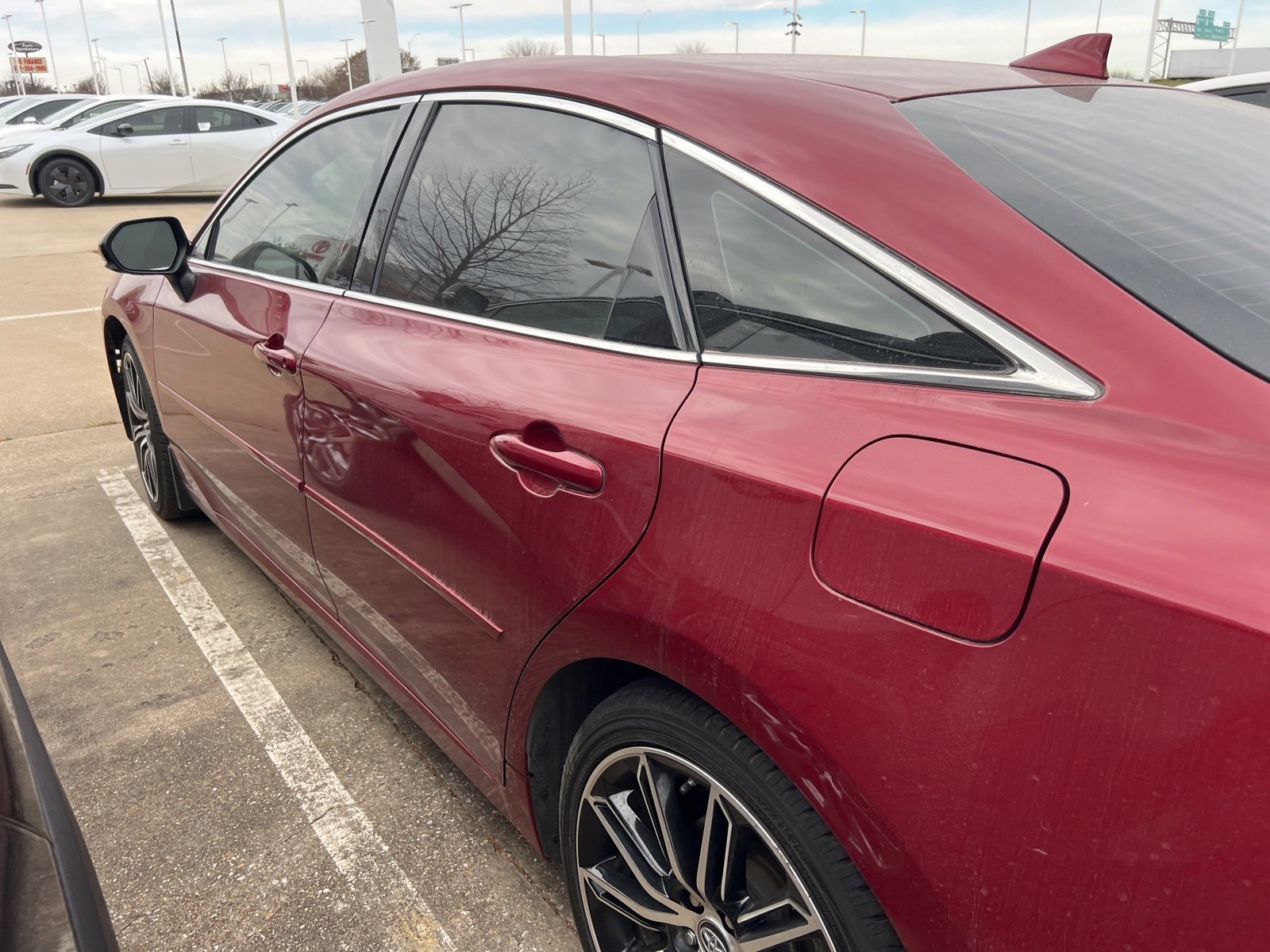 Used 2019 Toyota Avalon Touring image 12
