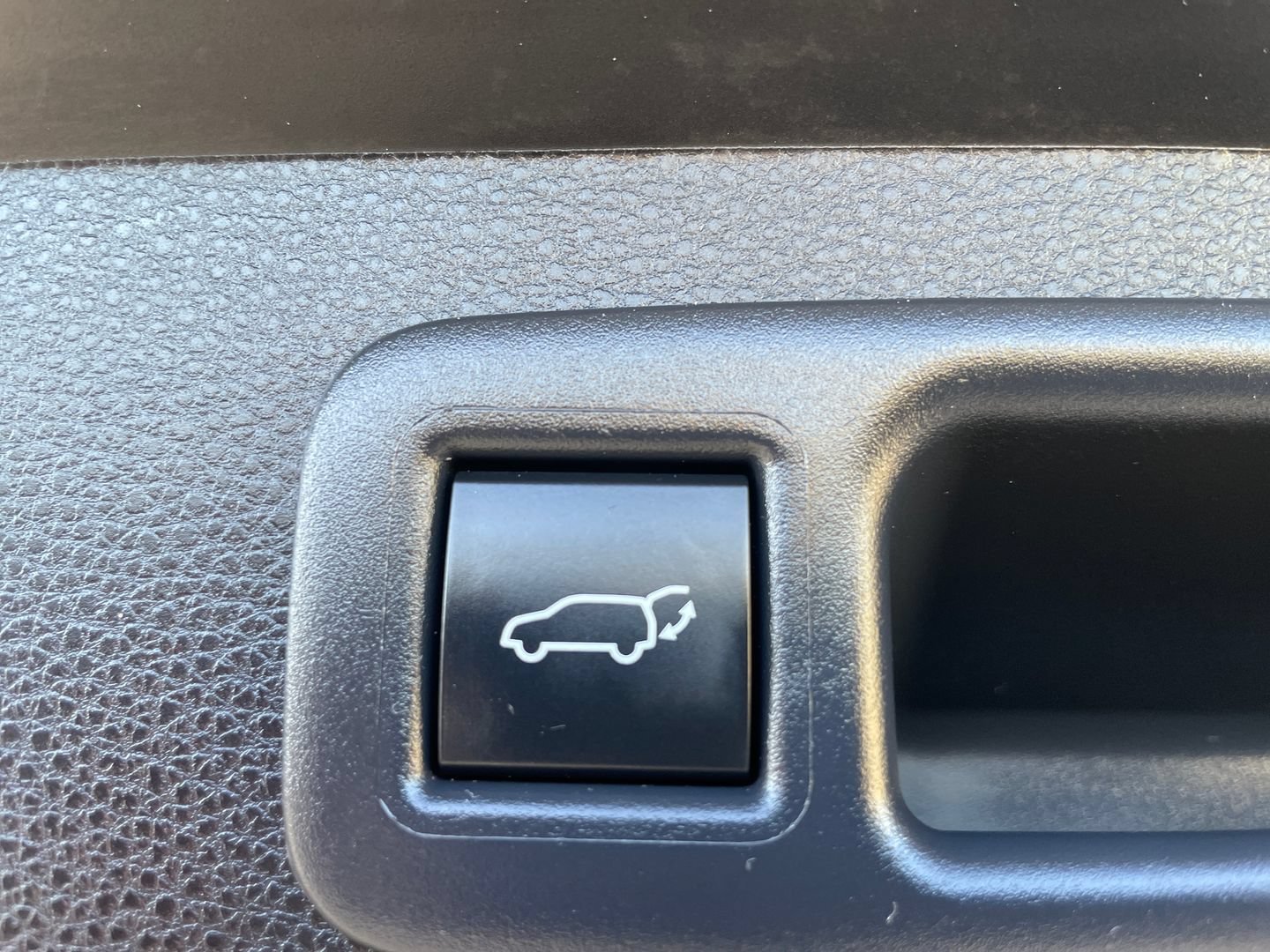 Certified 2025 Toyota Highlander XSE AWD/4WD image 16