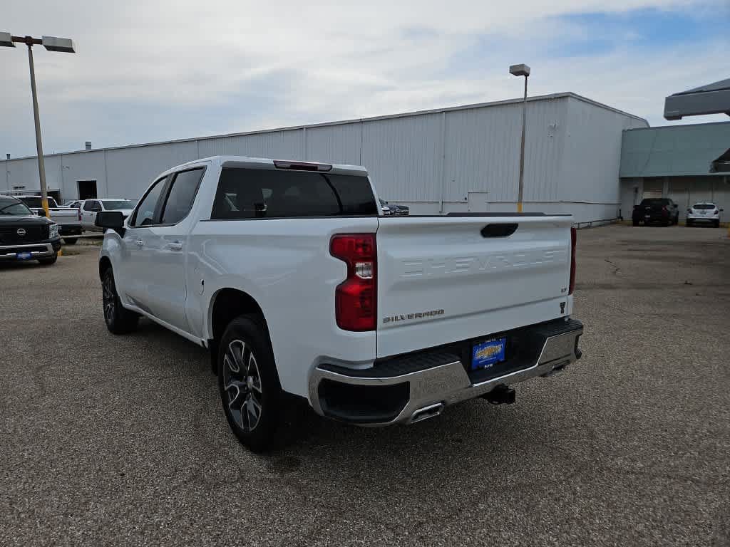 Used 2023 Chevrolet Silverado 1500 LT w/ Z71 Off-Road Package AWD/4WD image 6