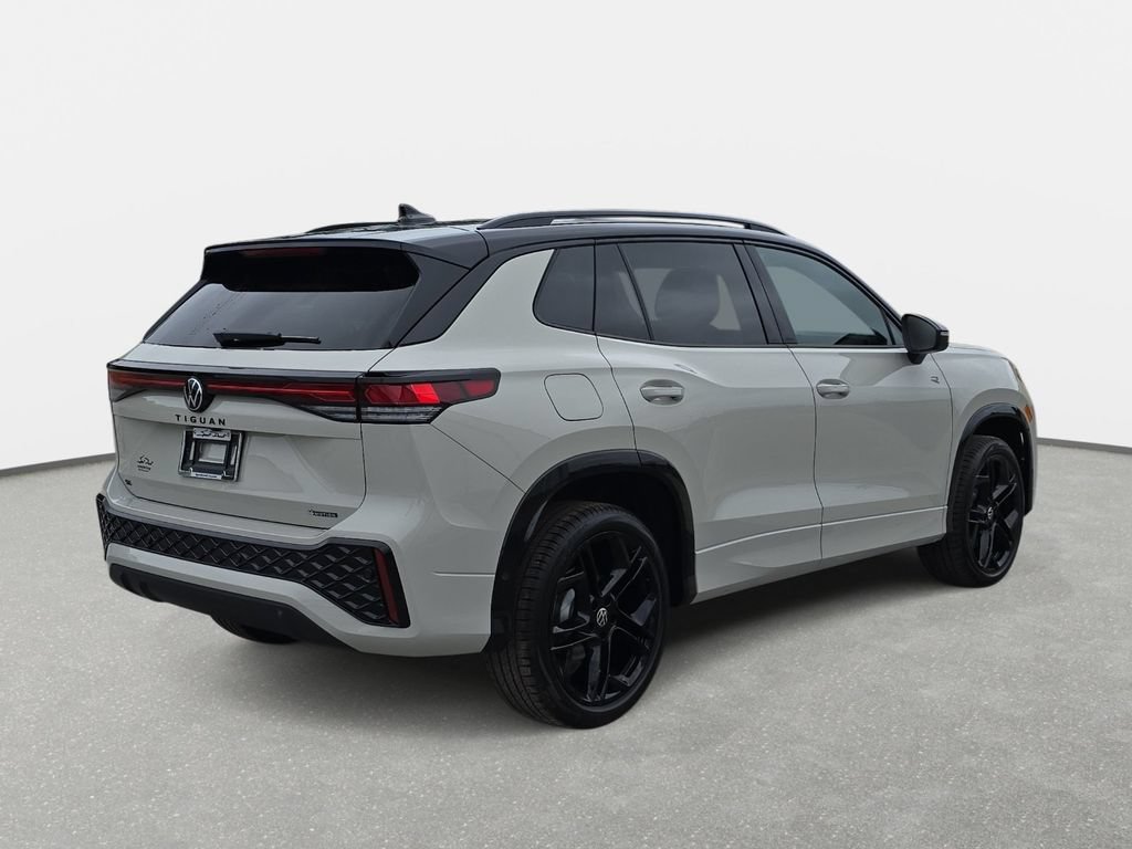 New 2026 Volkswagen Tiguan SE R-Line AWD/4WD image 5