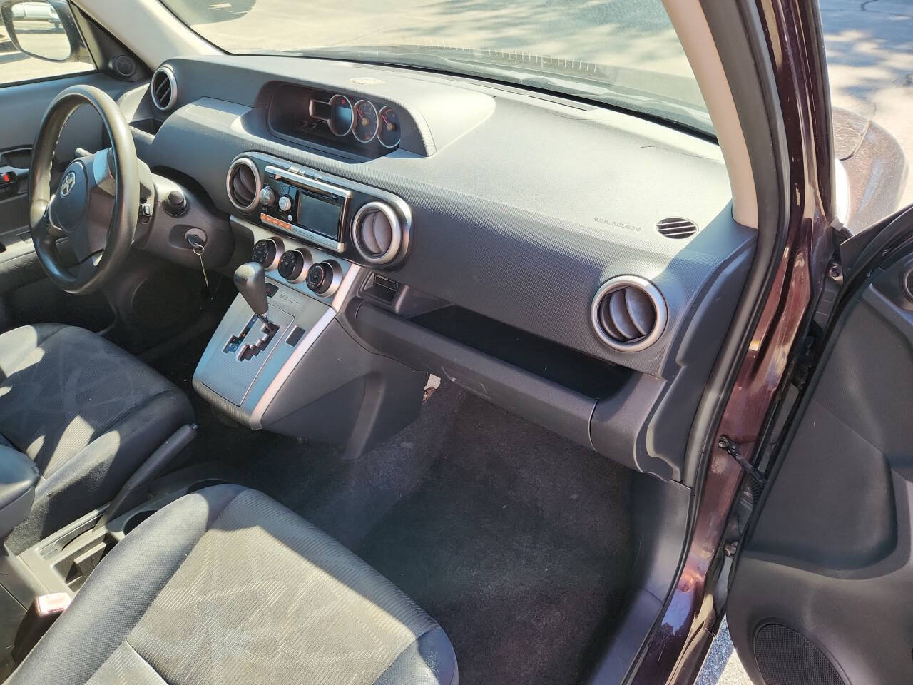 Used 2011 Scion xB FWD image 20