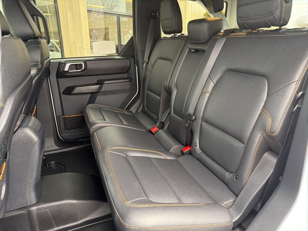 Used 2024 Ford Bronco Badlands AWD/4WD image 45