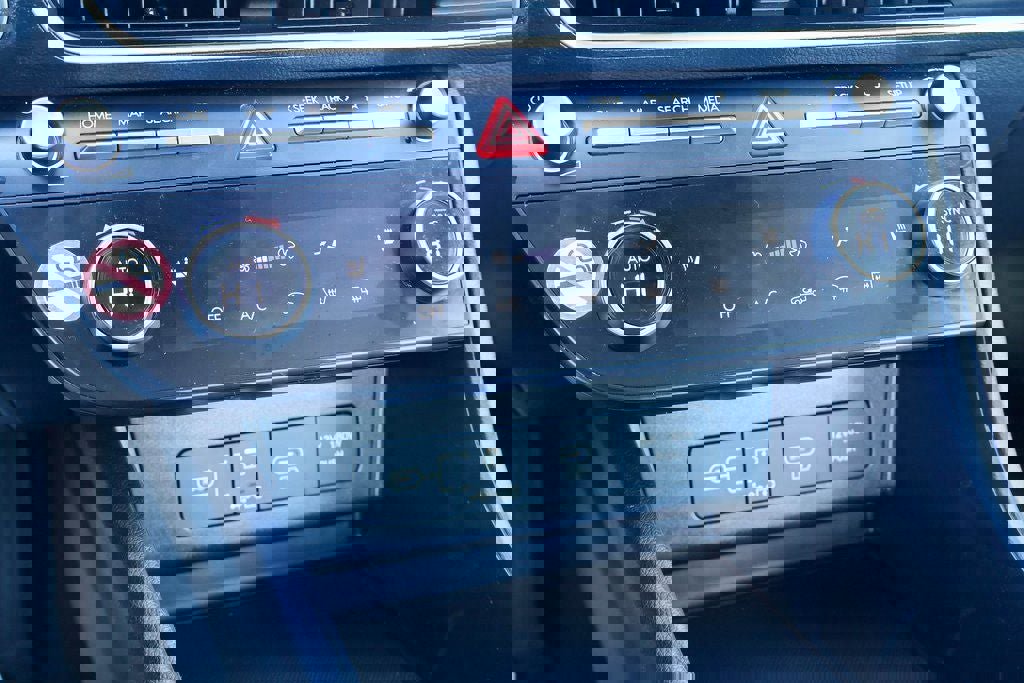 Used 2025 Hyundai Sonata SEL image 14