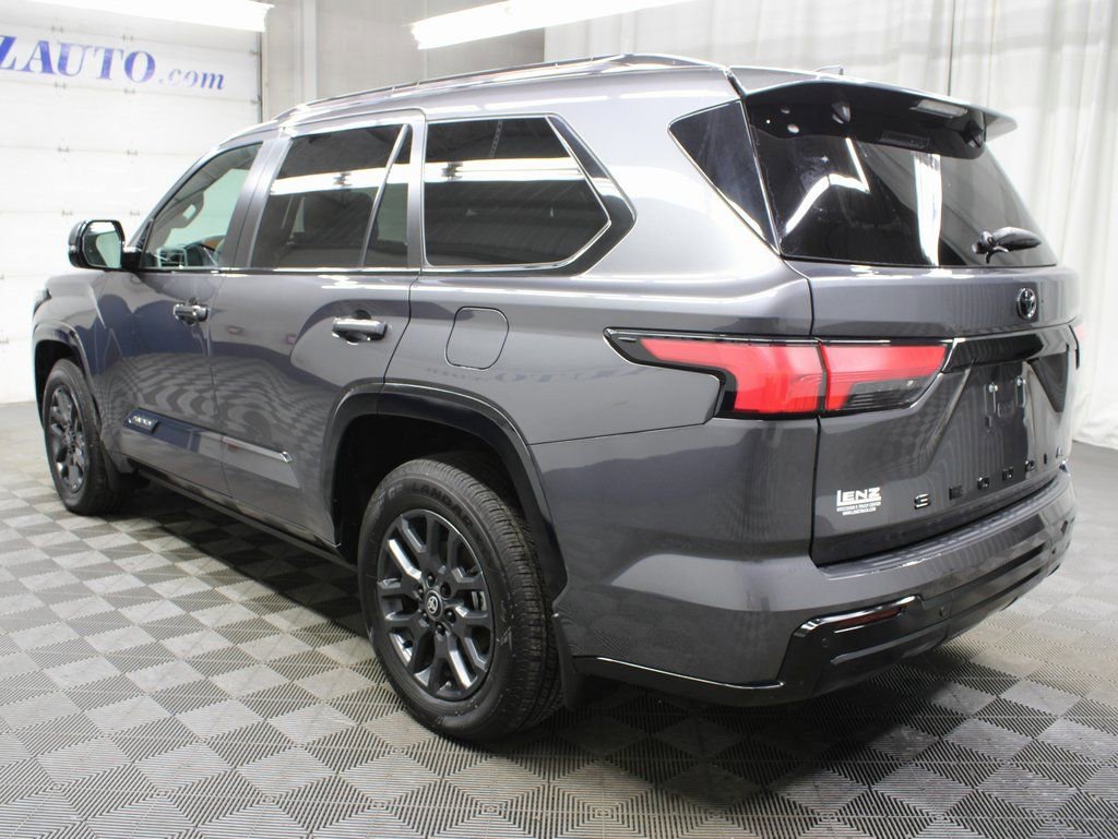Used 2025 Toyota Sequoia Platinum image 5
