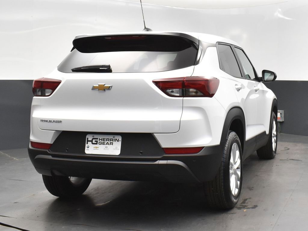 New 2025 Chevrolet TrailBlazer LS w/ LS Convenience Package FWD image 7