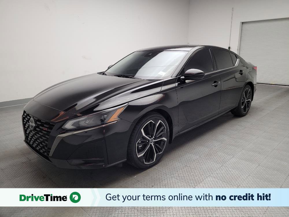 Used 2023 Nissan Altima 2.5 SR w/ SR Premium Package image 1