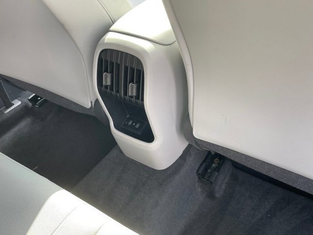 Used 2025 Hyundai Kona SEL AWD/4WD image 12