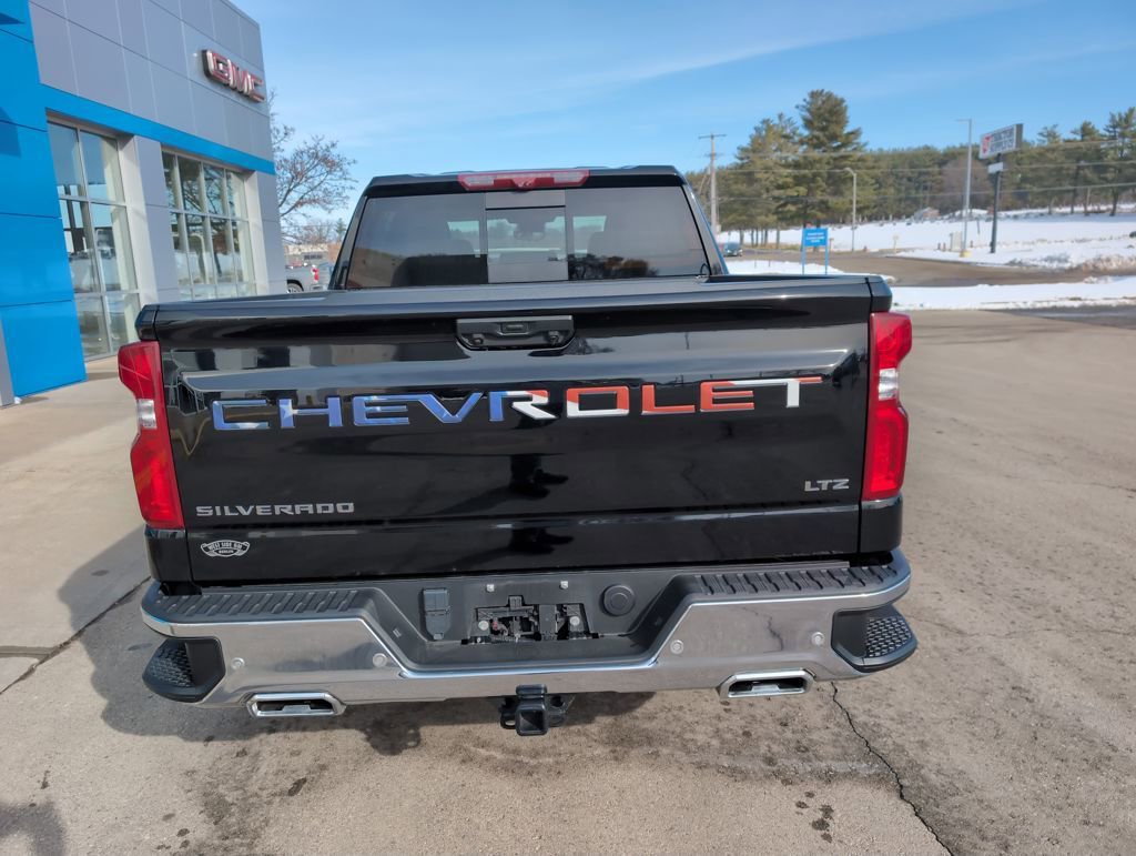 Used 2022 Chevrolet Silverado 1500 LTZ w/ LTZ Premium Package image 7