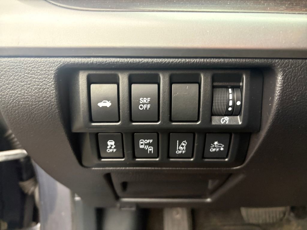 Used 2015 Subaru Legacy 3.6R Limited image 23