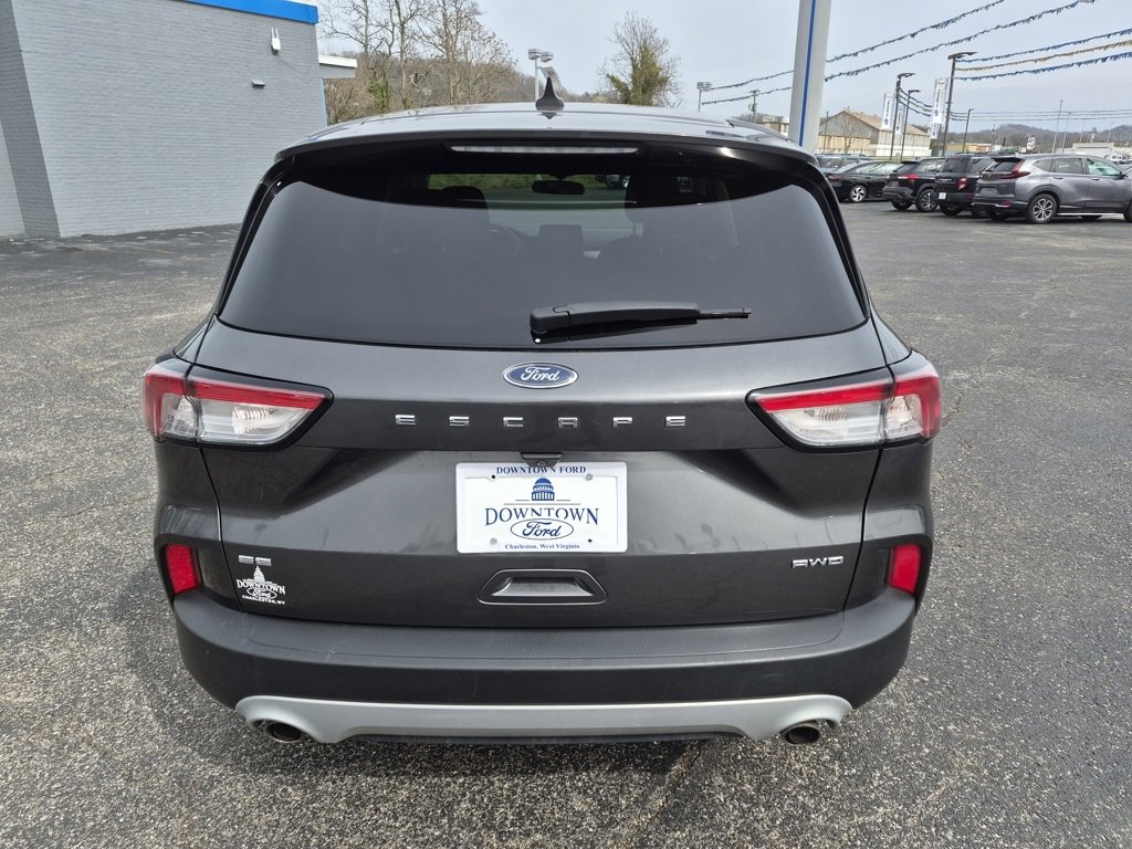 Used 2020 Ford Escape SE image 4