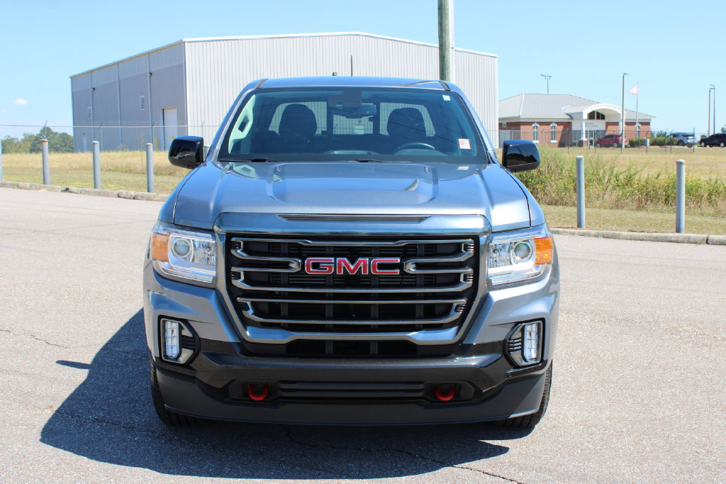 Used 2022 GMC Canyon AT4 w/ Driver Alert Package AWD/4WD image 3