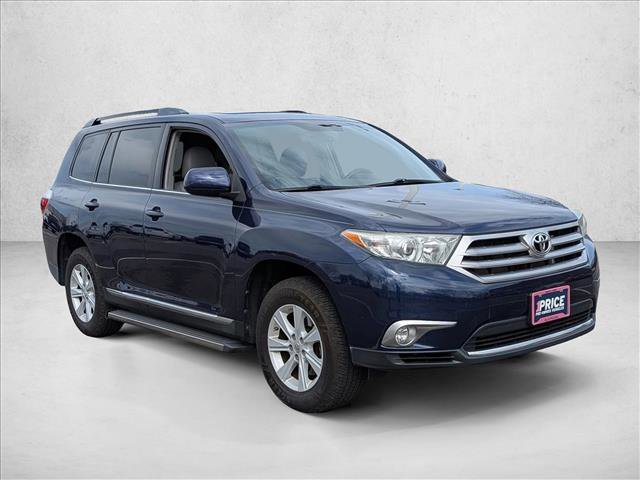 Used 2012 Toyota Highlander SE w/ Tow Pkg image 3