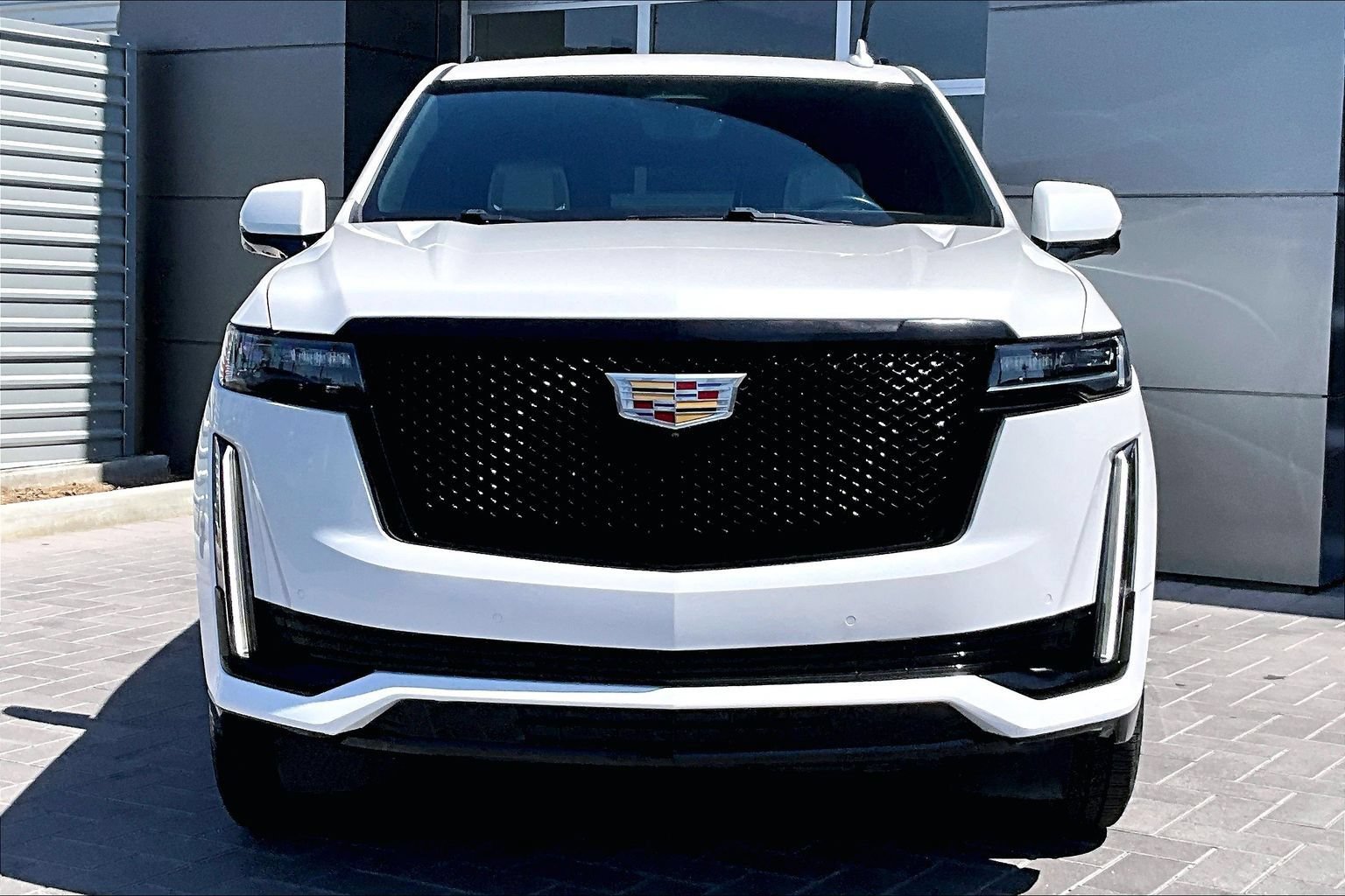 Used 2021 Cadillac Escalade ESV Sport w/ Driver Assist Tech Package AWD/4WD image 2