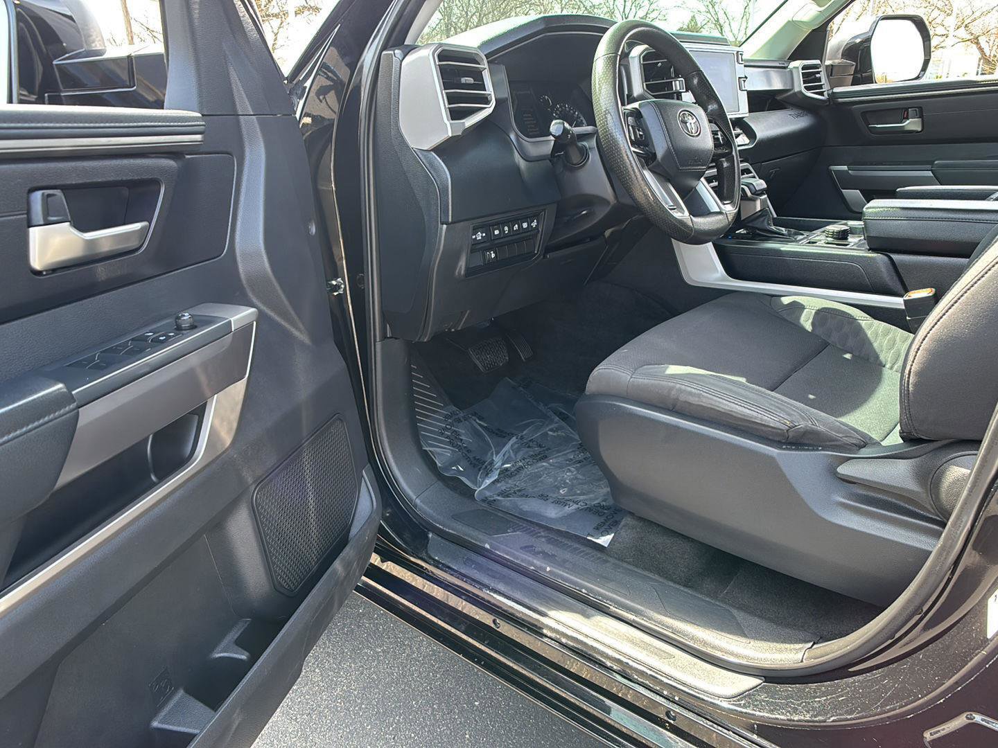 Used 2022 Toyota Tundra SR5 AWD/4WD image 2