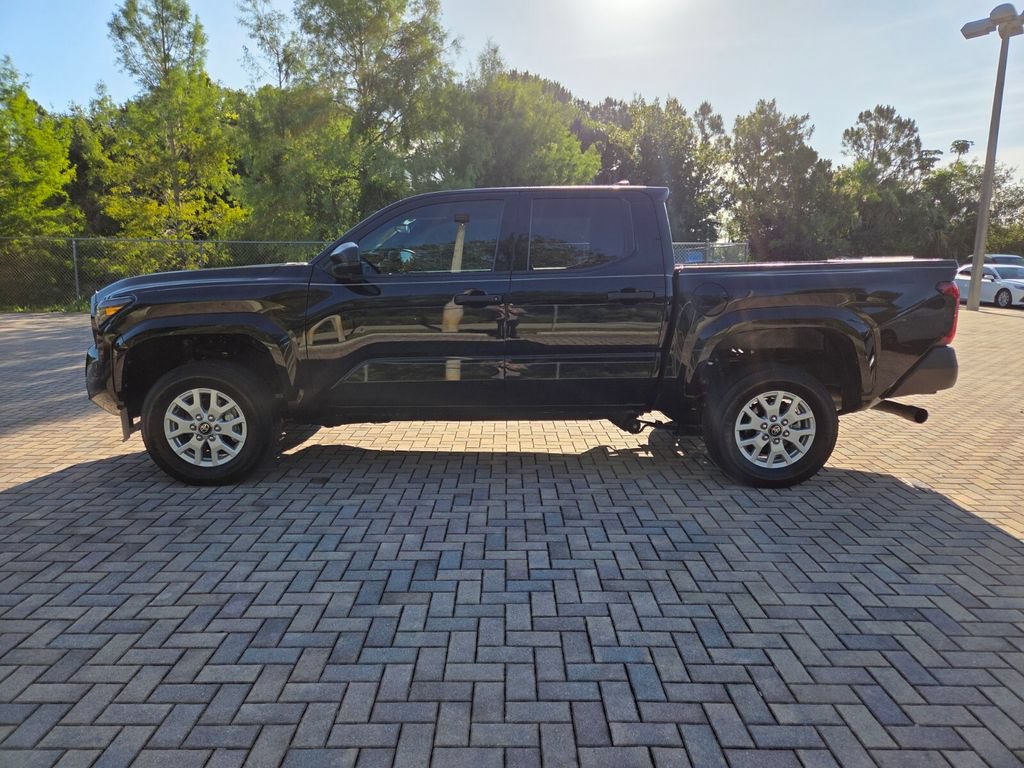 Certified 2024 Toyota Tacoma SR AWD/4WD image 8