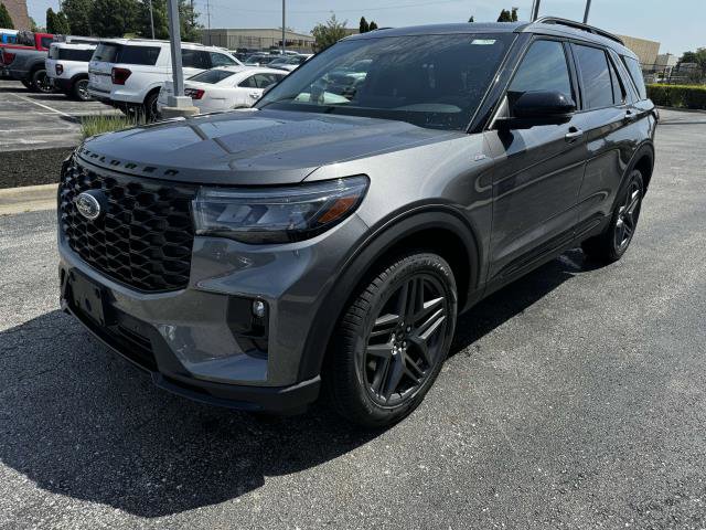 New 2025 Ford Explorer ST-Line w/ Premium Package