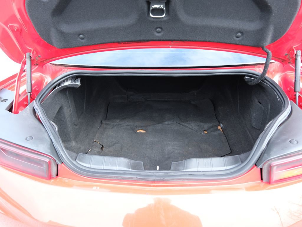 Used 2017 Chevrolet Camaro LT RWD image 31