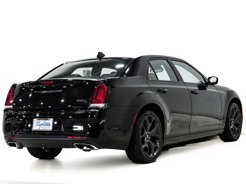 Used 2021 Chrysler 300 S RWD image 6