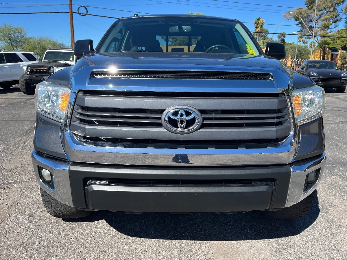 Used 2014 Toyota Tundra SR5 w/ SR5 Upgrade Package AWD/4WD image 12