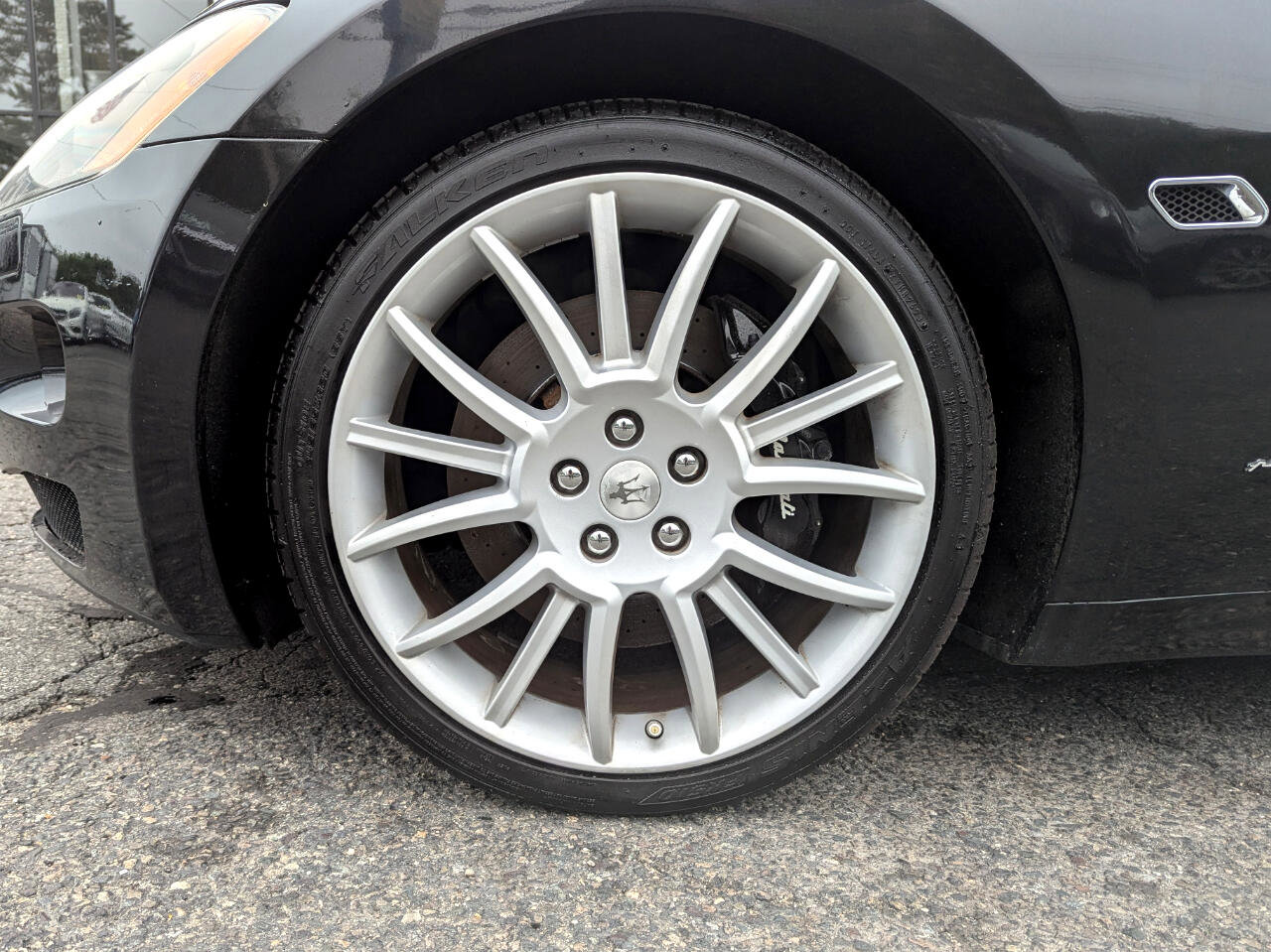 Used 2011 Maserati GranTurismo Convertible image 43