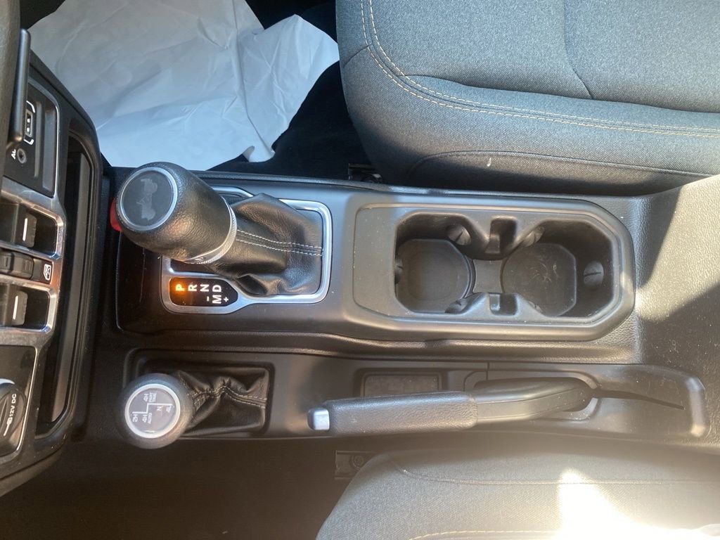 Used 2024 Jeep Wrangler Unlimited w/ Convenience Group image 29