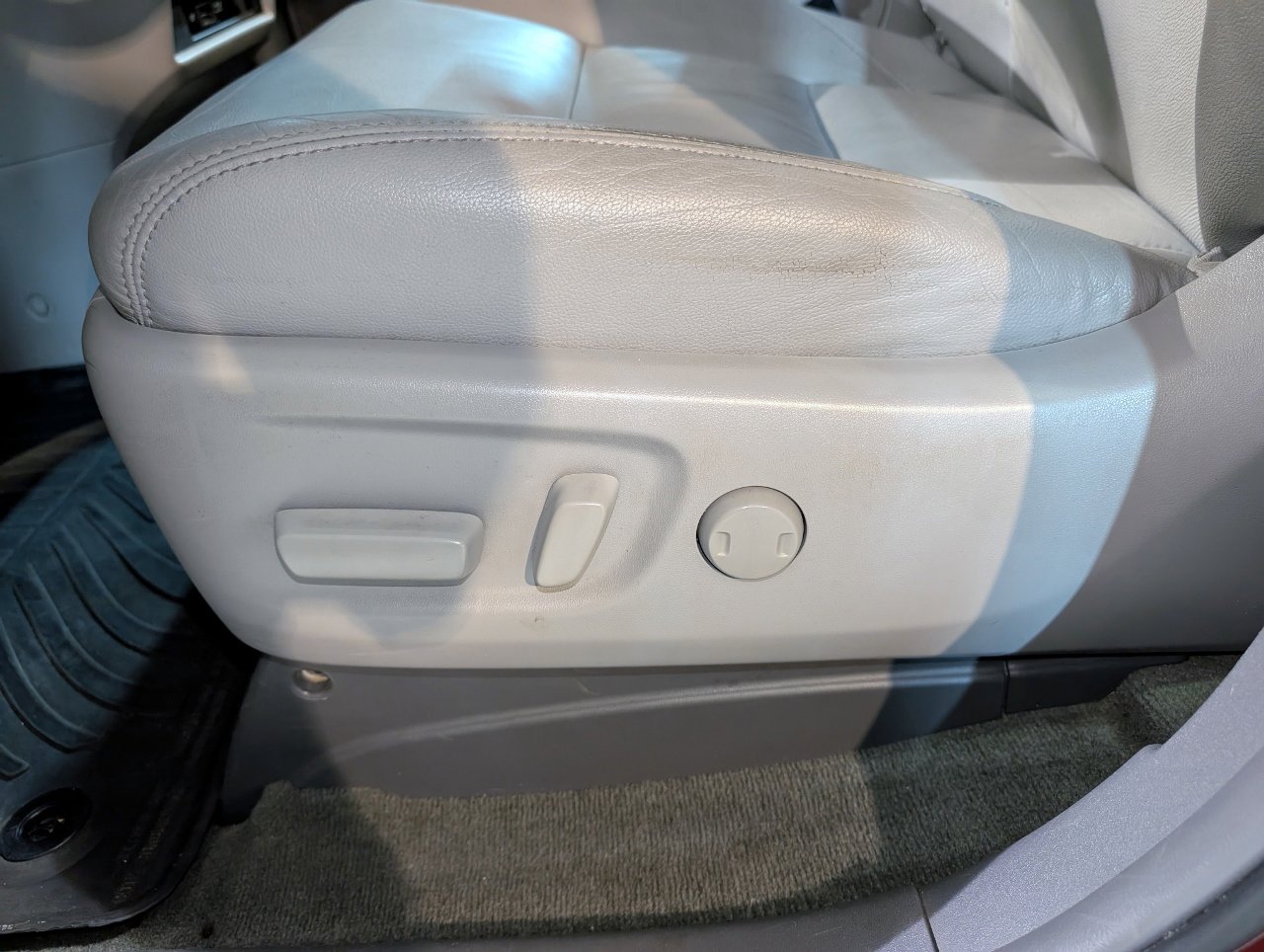 Used 2017 Toyota Sienna XLE Premium image 19