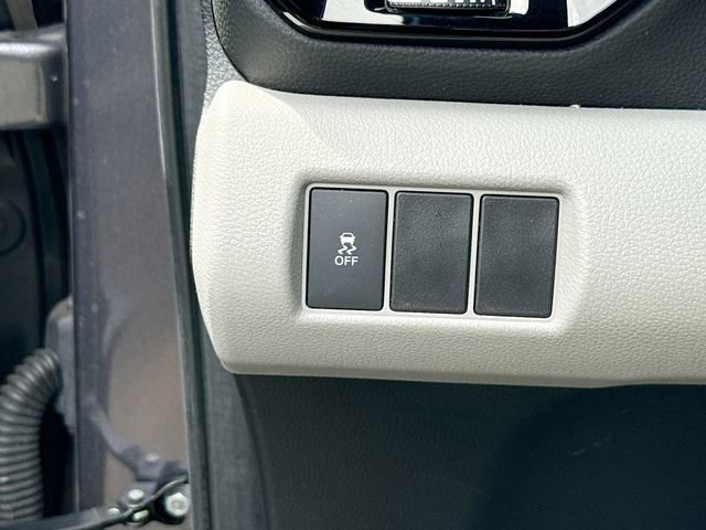 Used 2023 Honda Pilot LX image 10